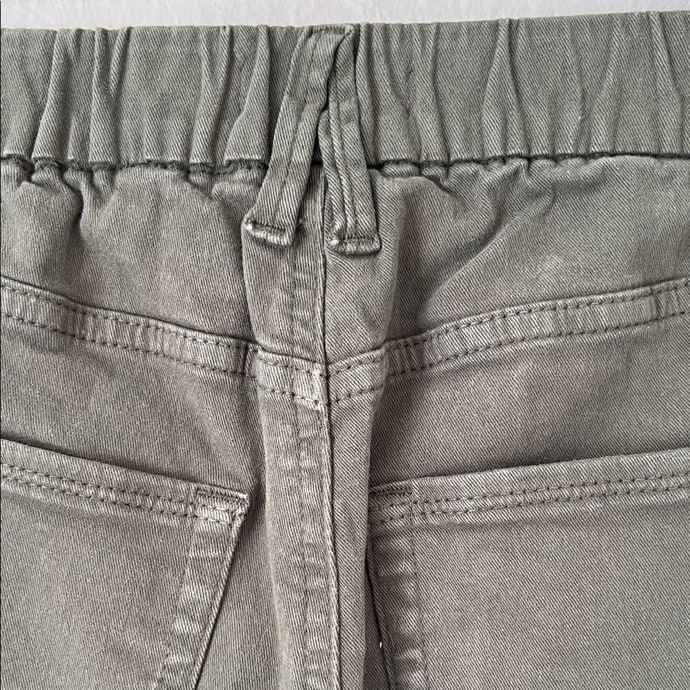 Like New! Good American Good Army Cuffed Pants Olive Green Cargo in SIze 2/26 - Picture 8 of 15